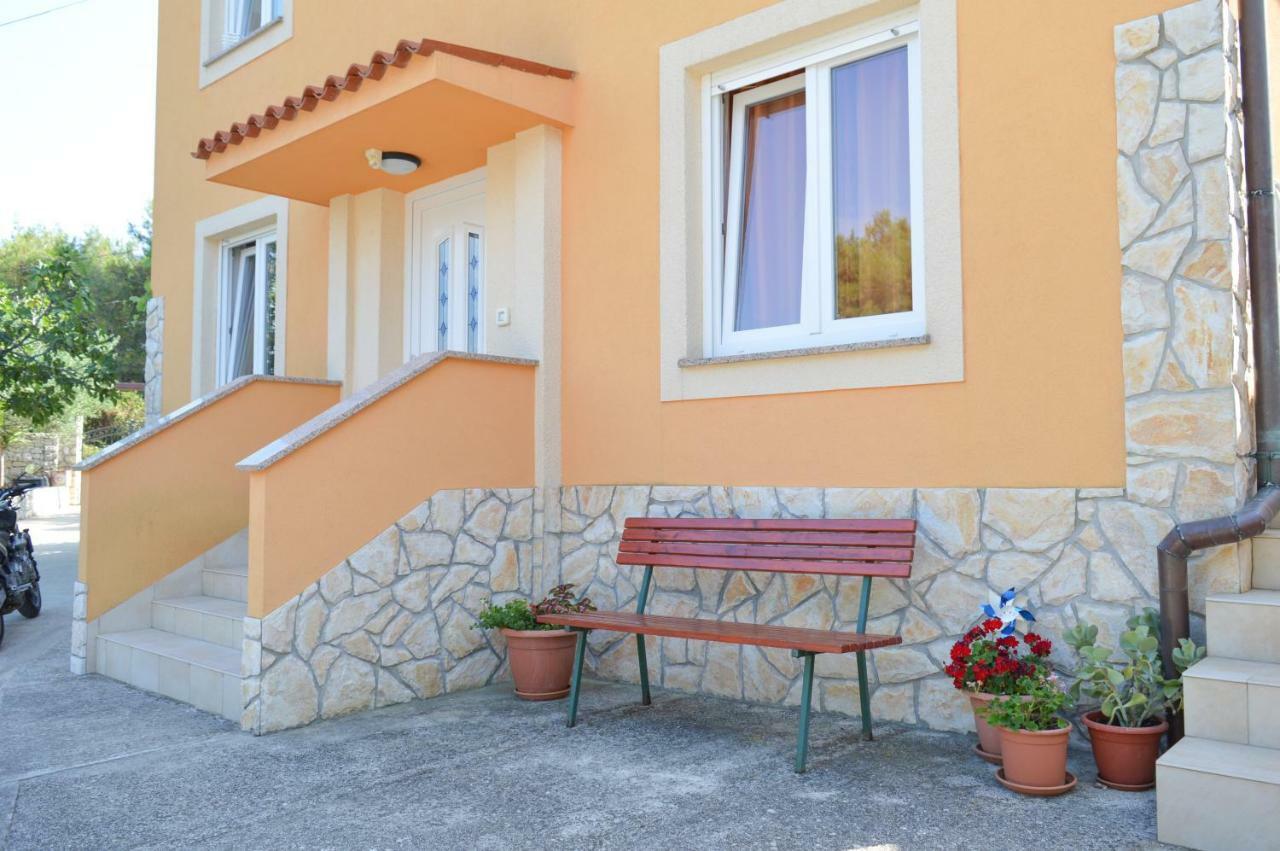 Apartment And Room Borka & Marko Mali Lošinj Exterior foto