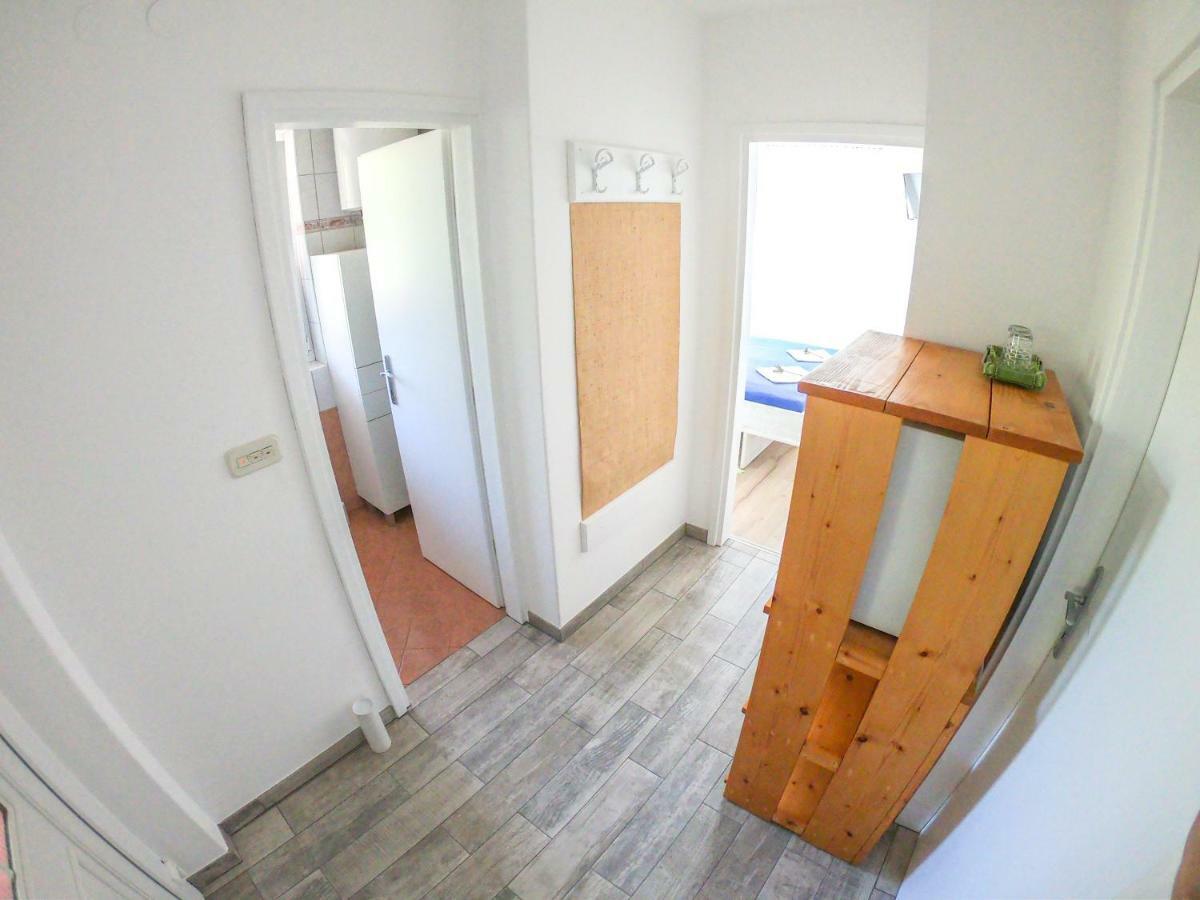 Apartment And Room Borka & Marko Mali Lošinj Exterior foto
